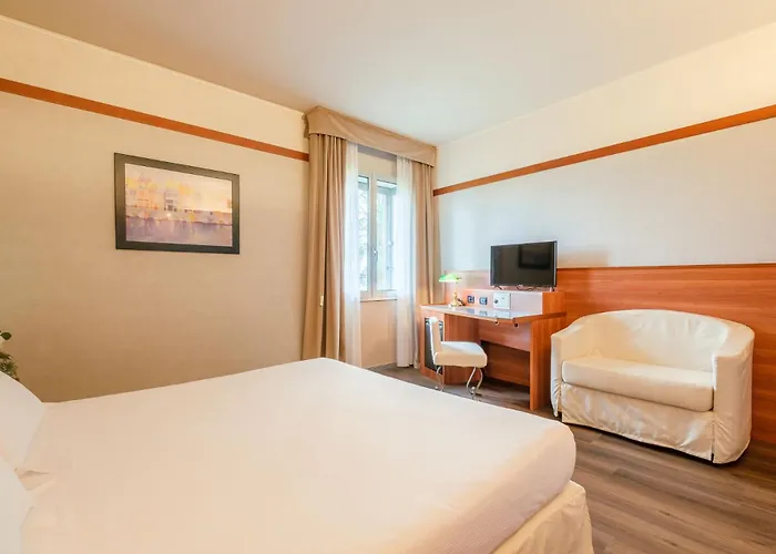 Shg Bologna 4* Τζόλα Πρεντόζα