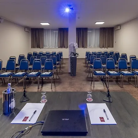 博洛尼亚shg酒店 酒店